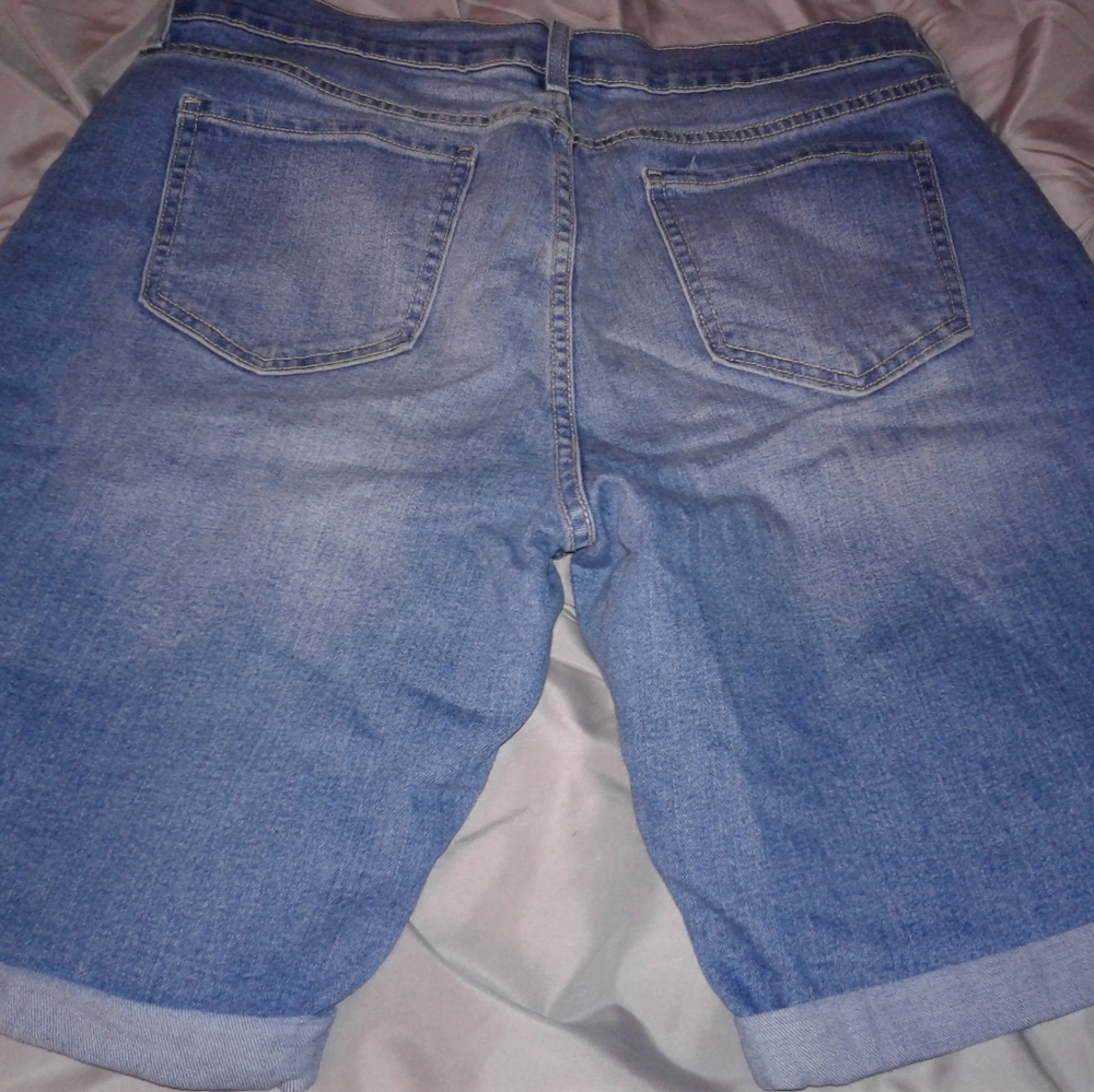 Shorts - Picture 2 of 2